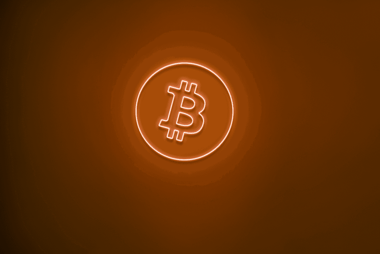 Oranges Bitcoin Logo Neon Schild an der Wand