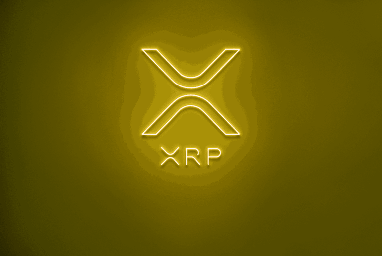 XRP LED-Neonschild in Gelb an der Wand